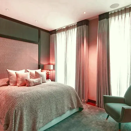 Apartment 4 Bedrooms Oude Kerk Amsterdam Appartement *